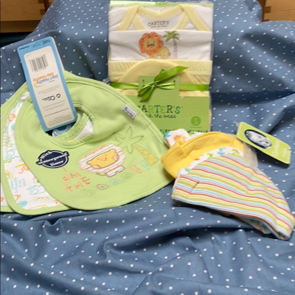 Carters 3 piece, Gerbers 5 newborn caps, 3 bibs